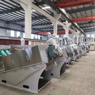 ซื้อ 10-15m3/h ผลิตภัณฑ์ เครื่องพิมพ์สกรู เครื่องกําจัดน้ําท่วม สําหรับโรงงานบําบัดน้ําเสีย เครื่องพิมพ์เครื่องกรอง online manufacture